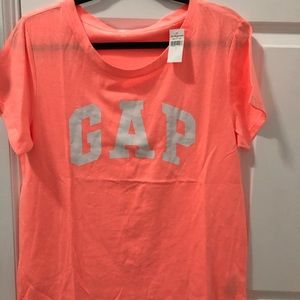 Gap t-shirt
